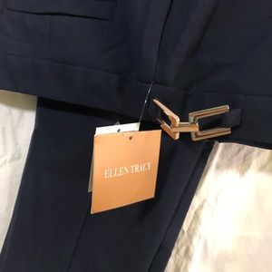 Ellen Tracy Cropped Pants